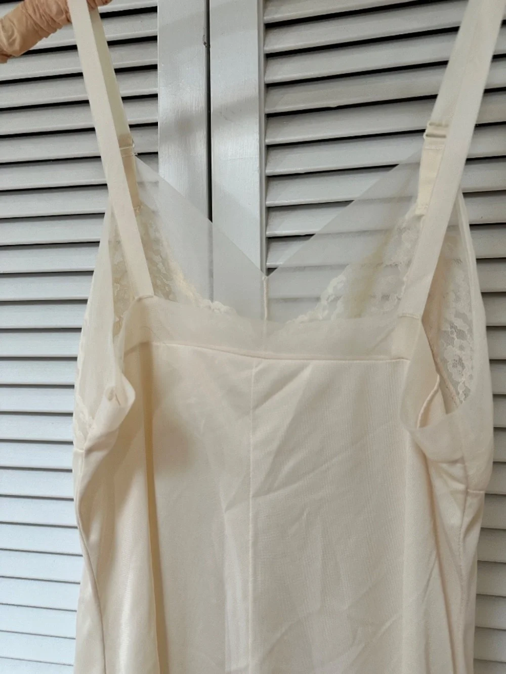 Vintage Full Slip Nylon Lace Beige Beautiful Smooth Comfortable - Picture 9 of 13